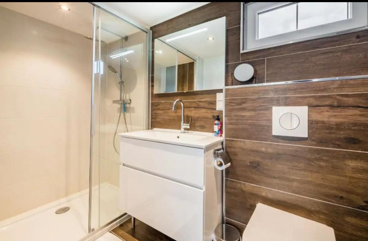 Amsterdam Boathouse Apartment อัลส์เมียร์ ภายนอก รูปภาพ