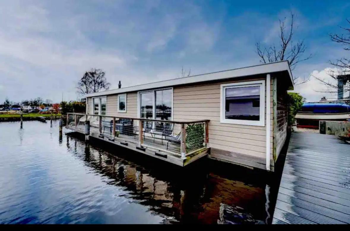Amsterdam Boathouse Apartment อัลส์เมียร์ ภายนอก รูปภาพ