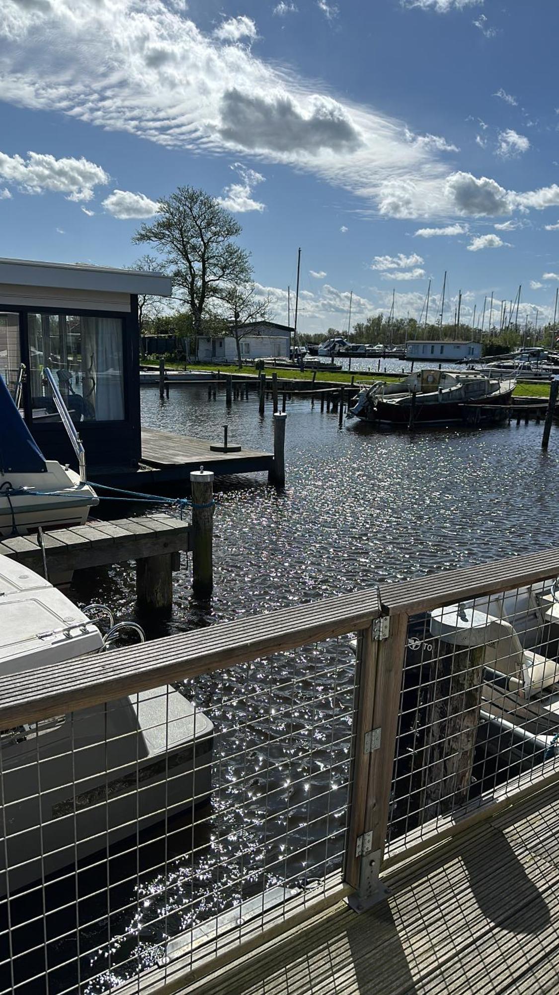 Amsterdam Boathouse Apartment อัลส์เมียร์ ภายนอก รูปภาพ